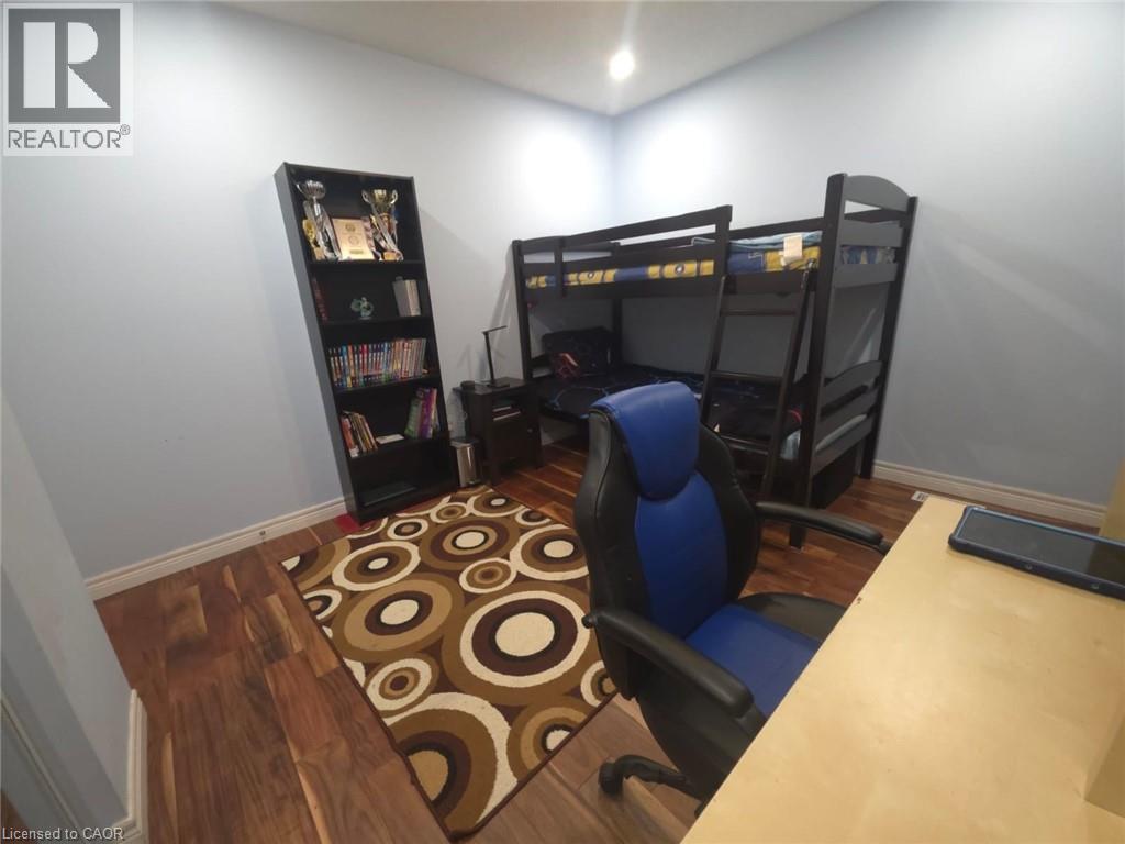 348 Thomas Slee Drive, Kitchener, Ontario  N2P 2X5 - Photo 15 - 40785377