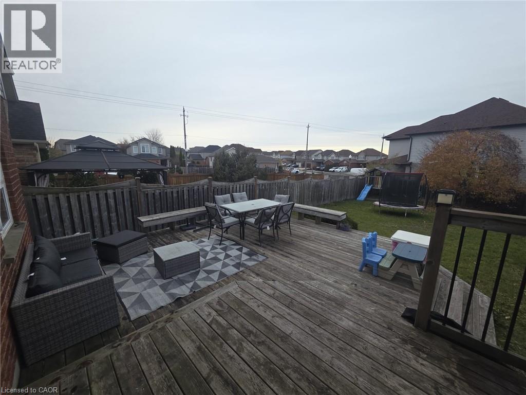 348 Thomas Slee Drive, Kitchener, Ontario  N2P 2X5 - Photo 33 - 40785377