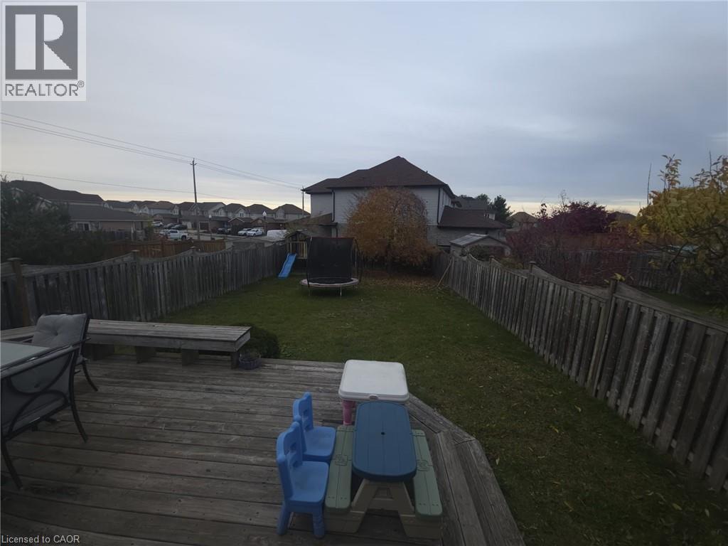 348 Thomas Slee Drive, Kitchener, Ontario  N2P 2X5 - Photo 34 - 40785377