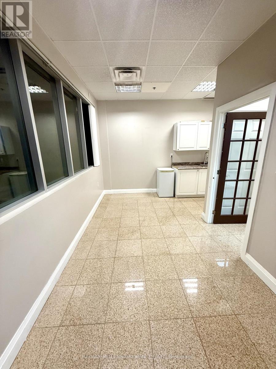 232 - 2980 Drew Road, Mississauga, Ontario  L4T 0A6 - Photo 10 - W12528184