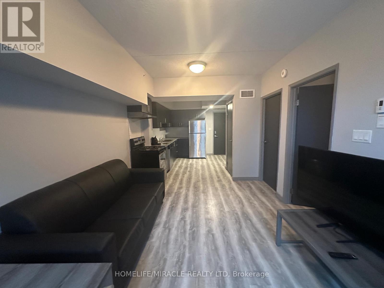 514 - 275 Larch Street, Waterloo, Ontario  N2L 3R2 - Photo 4 - X12530098