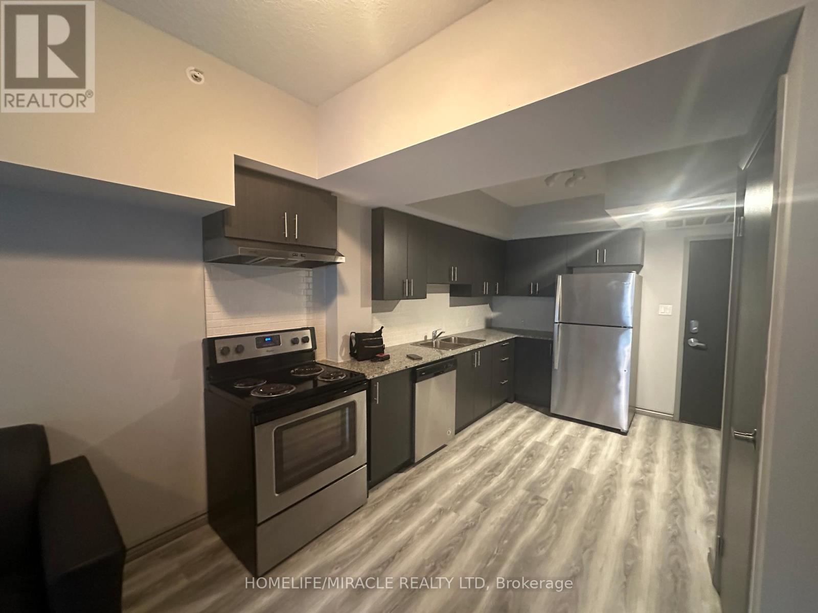 514 - 275 Larch Street, Waterloo, Ontario  N2L 3R2 - Photo 5 - X12530098