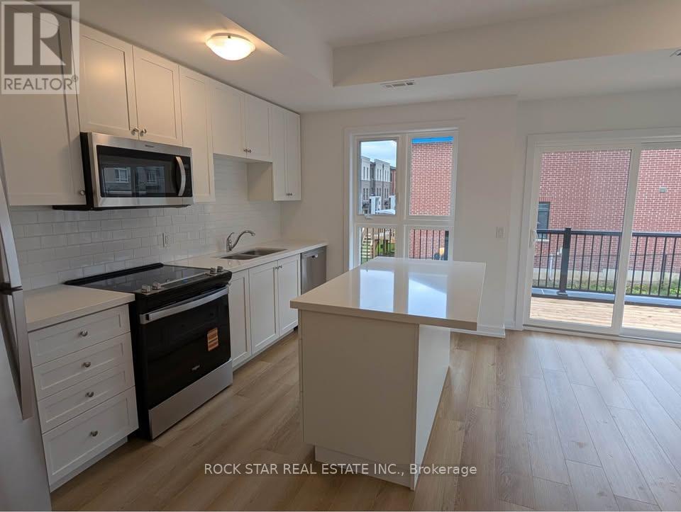 30 - 70 Kenesky Drive, Hamilton, Ontario  L8B 1Y4 - Photo 10 - X12530124