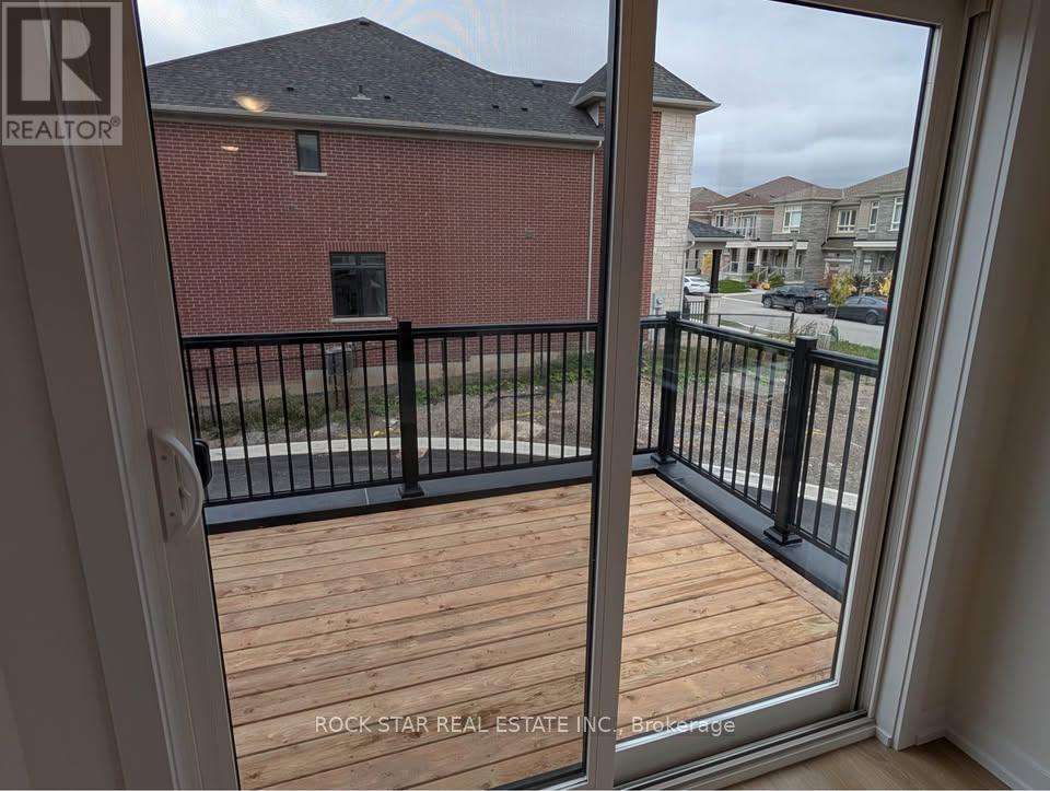 30 - 70 Kenesky Drive, Hamilton, Ontario  L8B 1Y4 - Photo 13 - X12530124