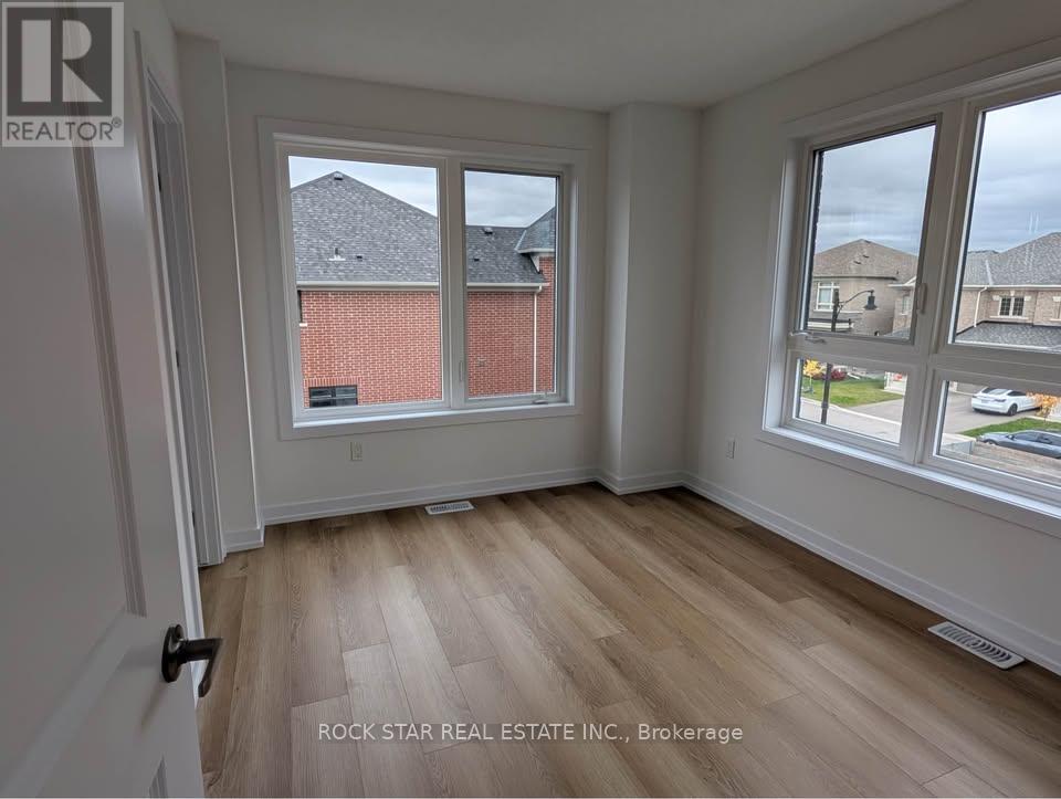 30 - 70 Kenesky Drive, Hamilton, Ontario  L8B 1Y4 - Photo 15 - X12530124