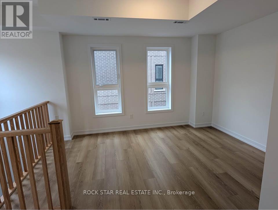 30 - 70 Kenesky Drive, Hamilton, Ontario  L8B 1Y4 - Photo 6 - X12530124