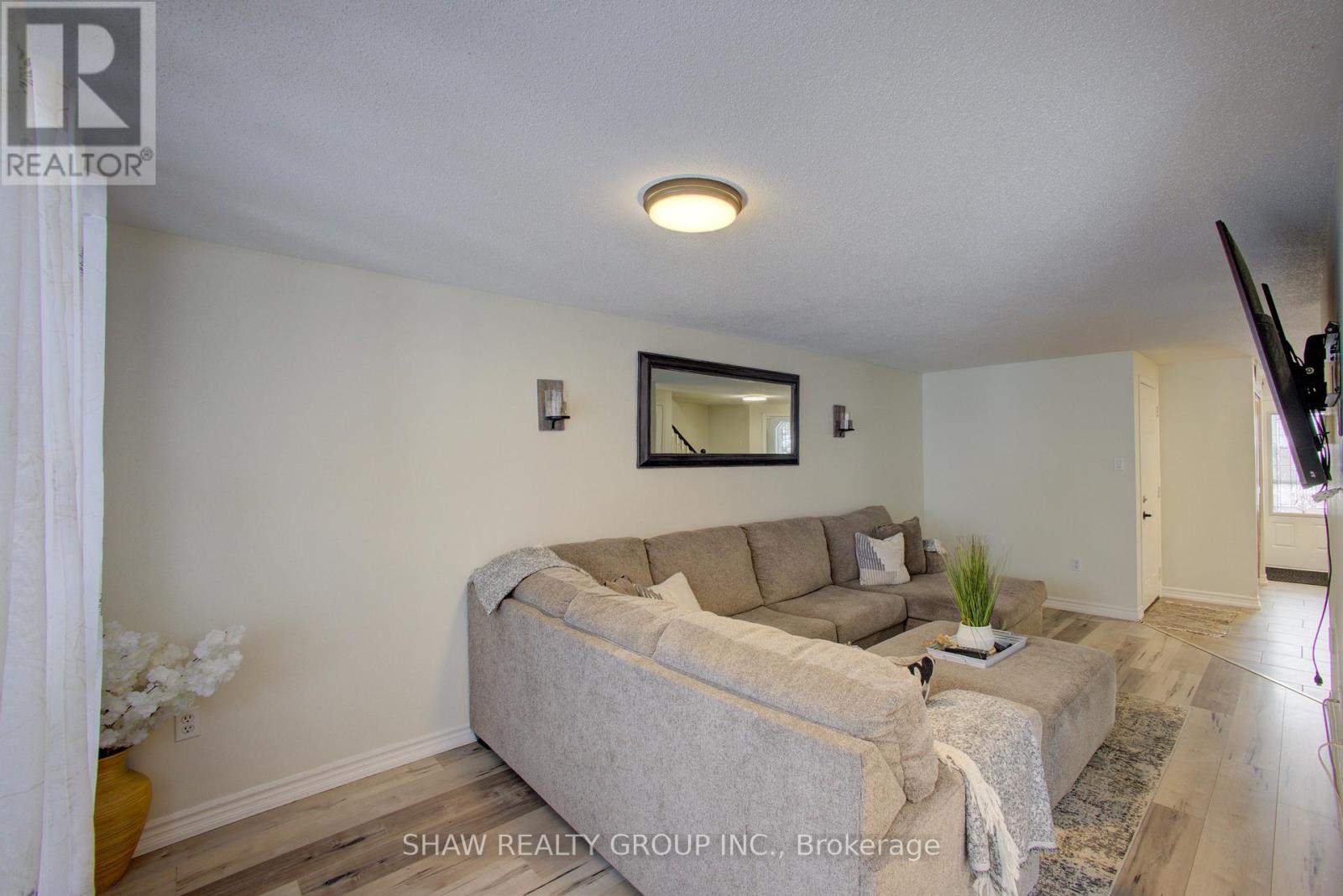 164 Tait Crescent, Centre Wellington, Ontario  N1M 3P5 - Photo 10 - X12530156