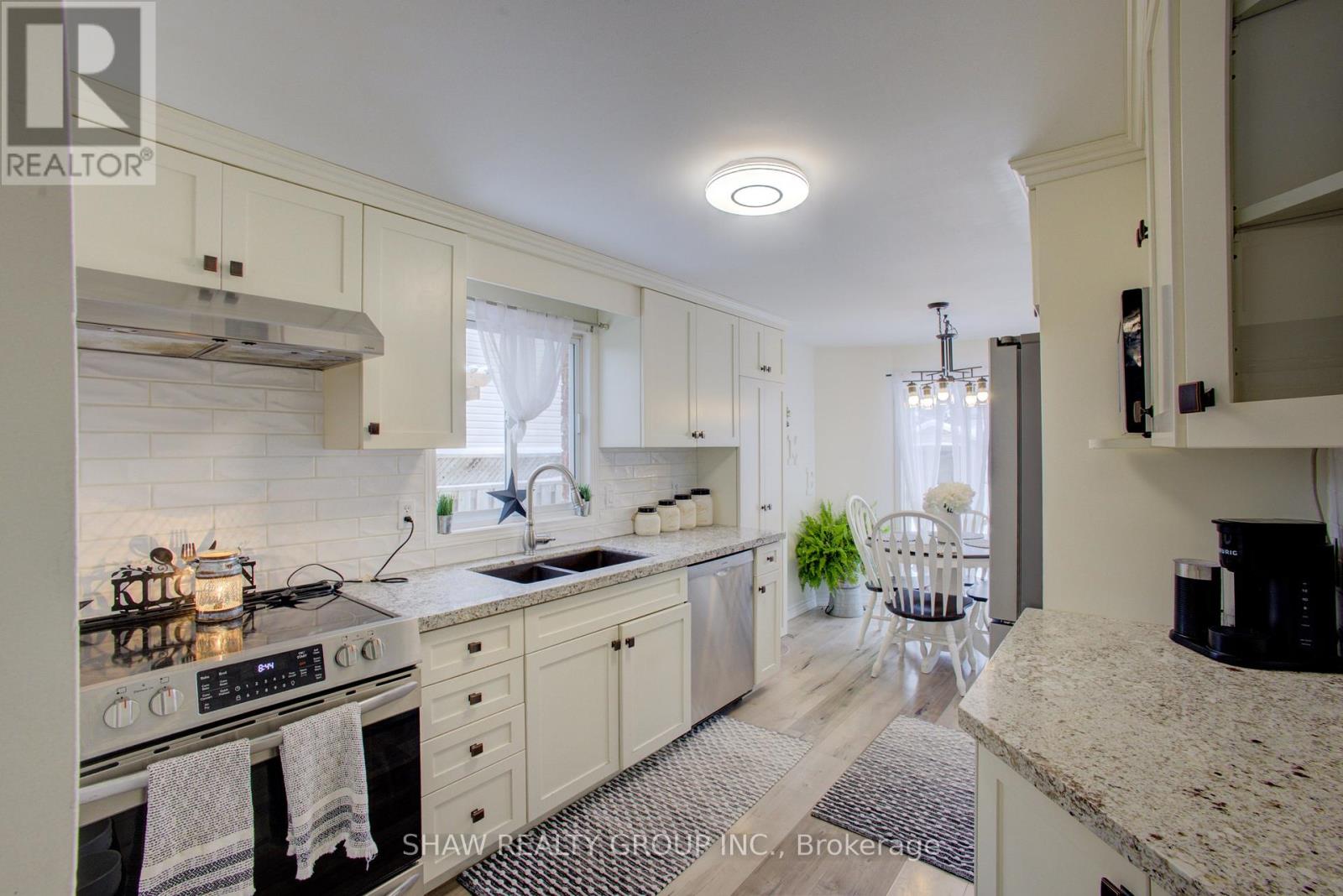 164 Tait Crescent, Centre Wellington, Ontario  N1M 3P5 - Photo 16 - X12530156