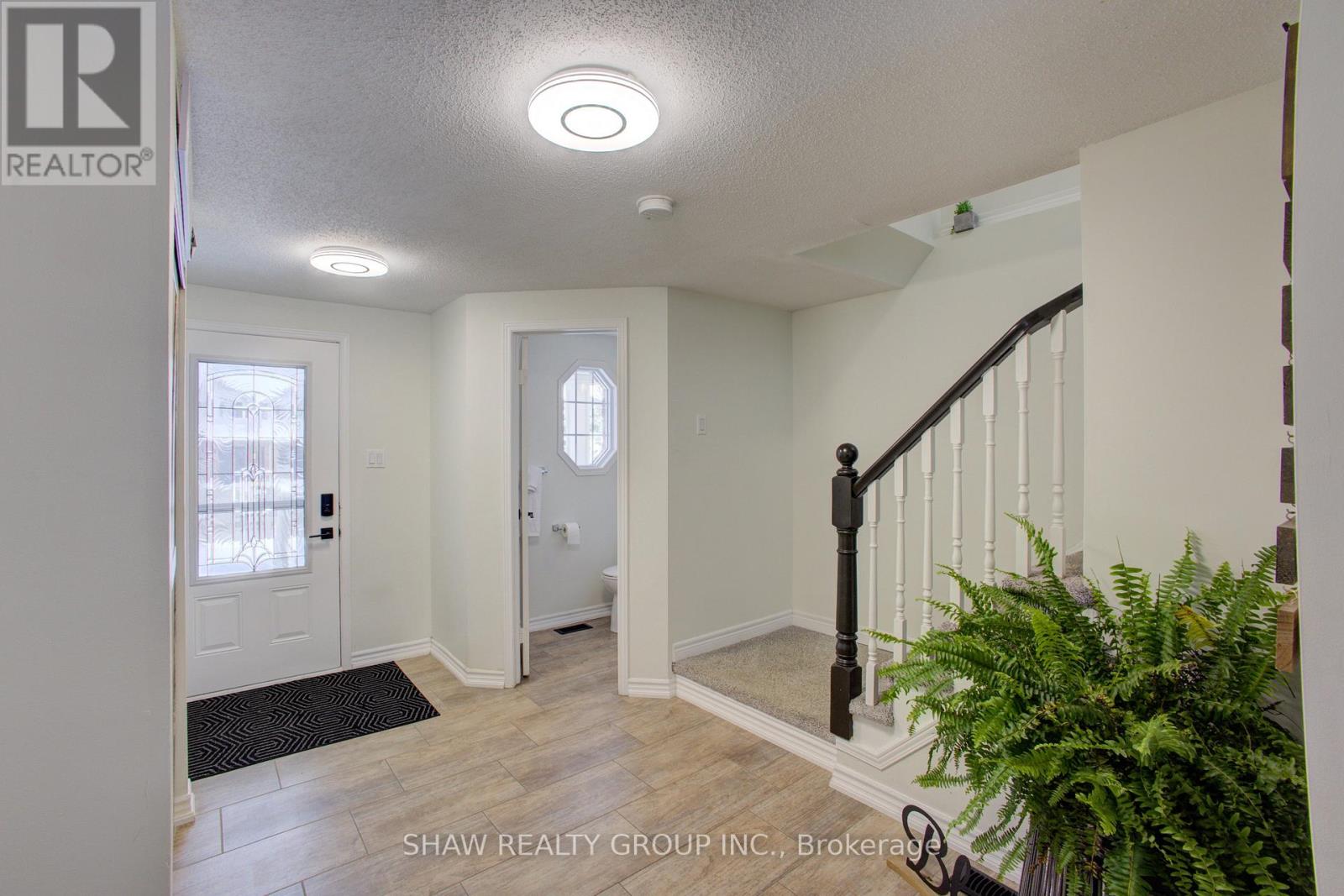 164 Tait Crescent, Centre Wellington, Ontario  N1M 3P5 - Photo 7 - X12530156