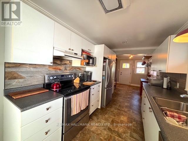 20 Bayview Drive, Kawartha Lakes, Ontario  K0M 1A0 - Photo 4 - X12530186