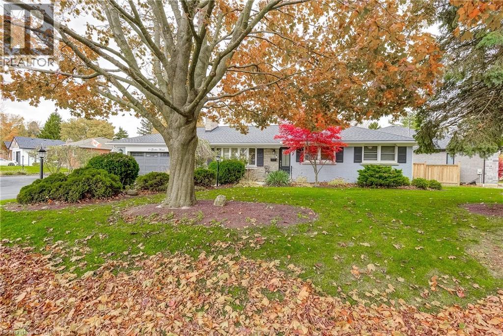 81 GARDEN Avenue, Ancaster, Ontario