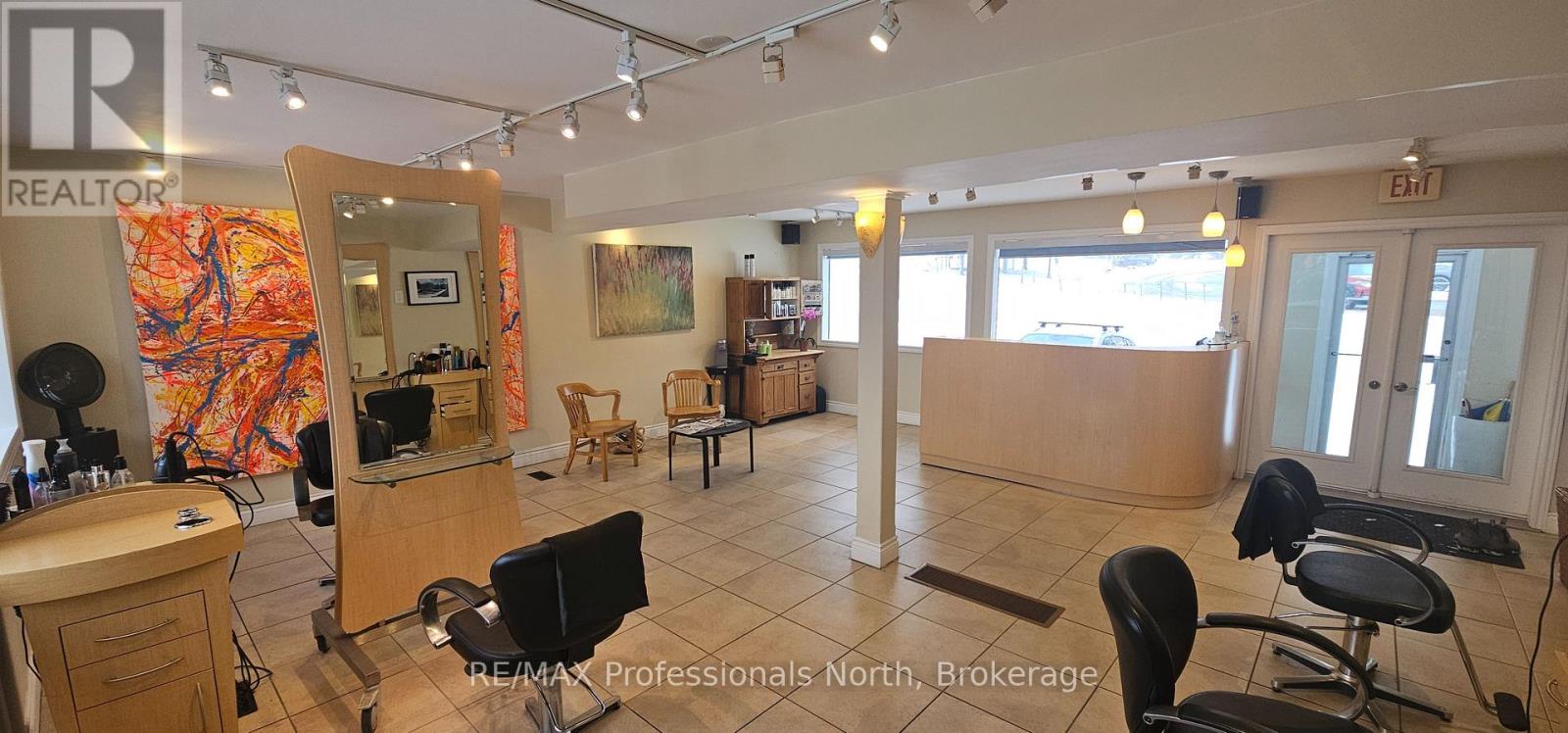 2 - 8 Park Drive, Huntsville, Ontario  P1H 1P5 - Photo 11 - X12530216