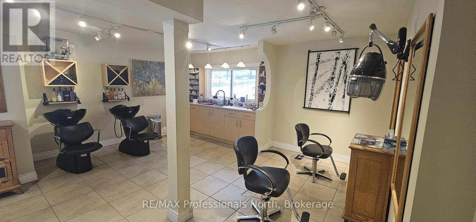 2 - 8 Park Drive, Huntsville, Ontario  P1H 1P5 - Photo 6 - X12530216