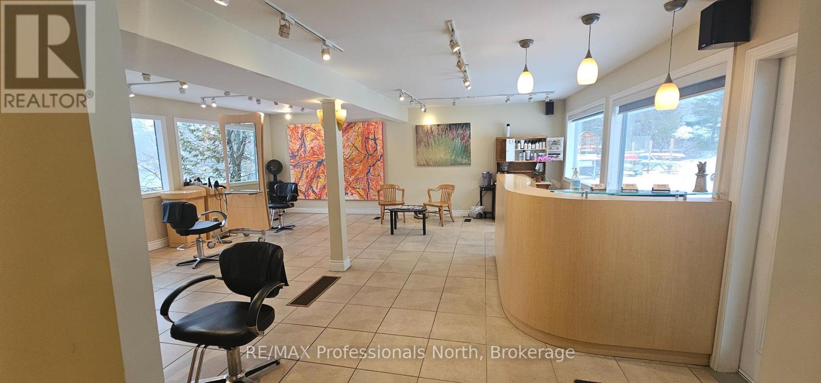 2 - 8 Park Drive, Huntsville, Ontario  P1H 1P5 - Photo 8 - X12530216