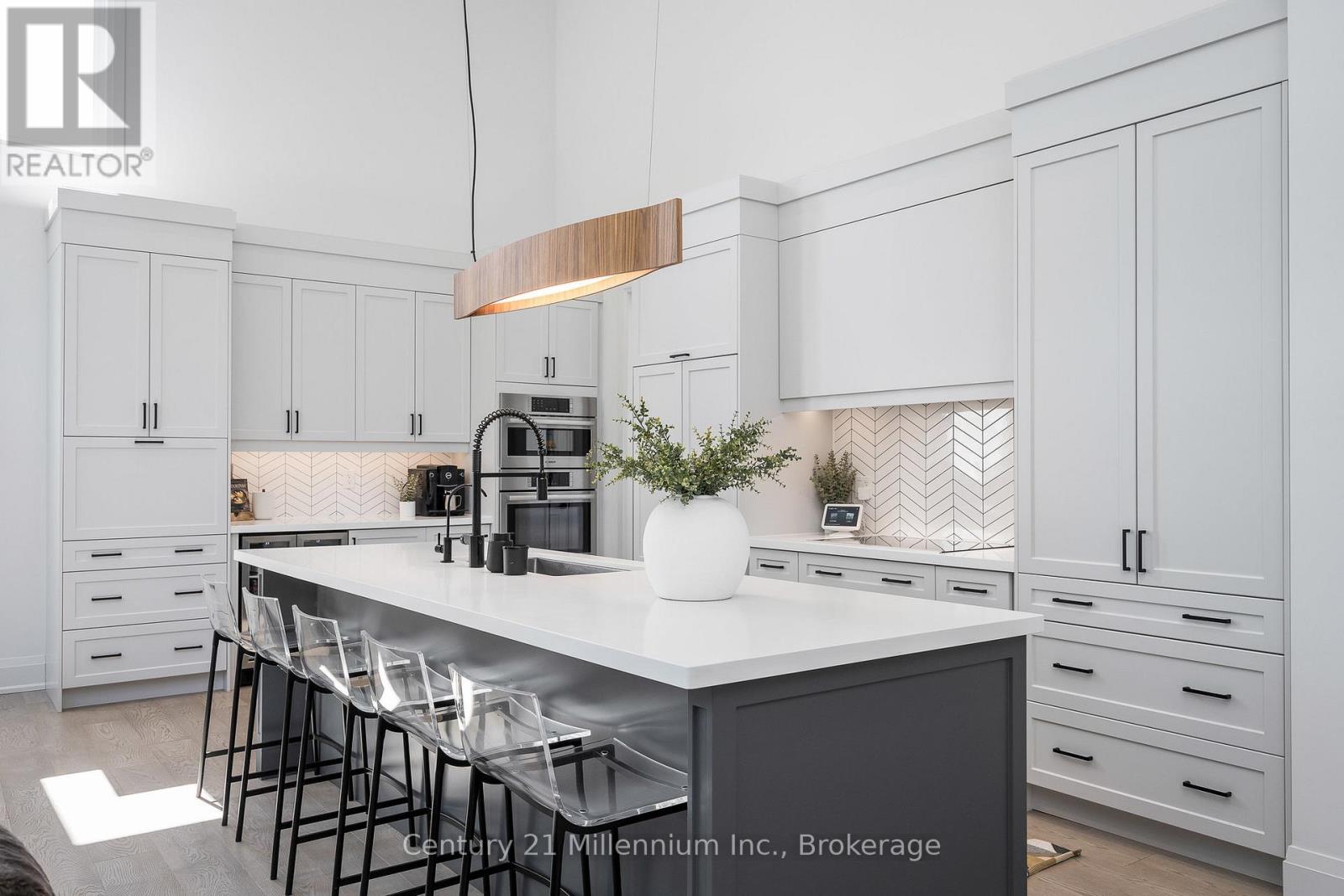 107 Tekiah Road, Blue Mountains, Ontario  N0H 1J0 - Photo 11 - X12530364