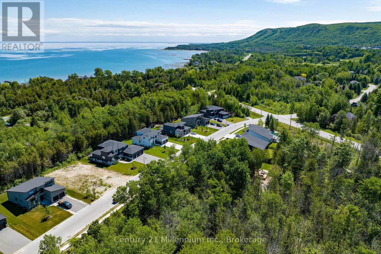 107 Tekiah Road, Blue Mountains, Ontario  N0H 1J0 - Photo 35 - X12530364