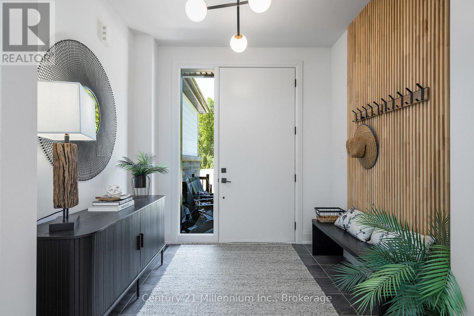 107 Tekiah Road, Blue Mountains, Ontario  N0H 1J0 - Photo 5 - X12530364