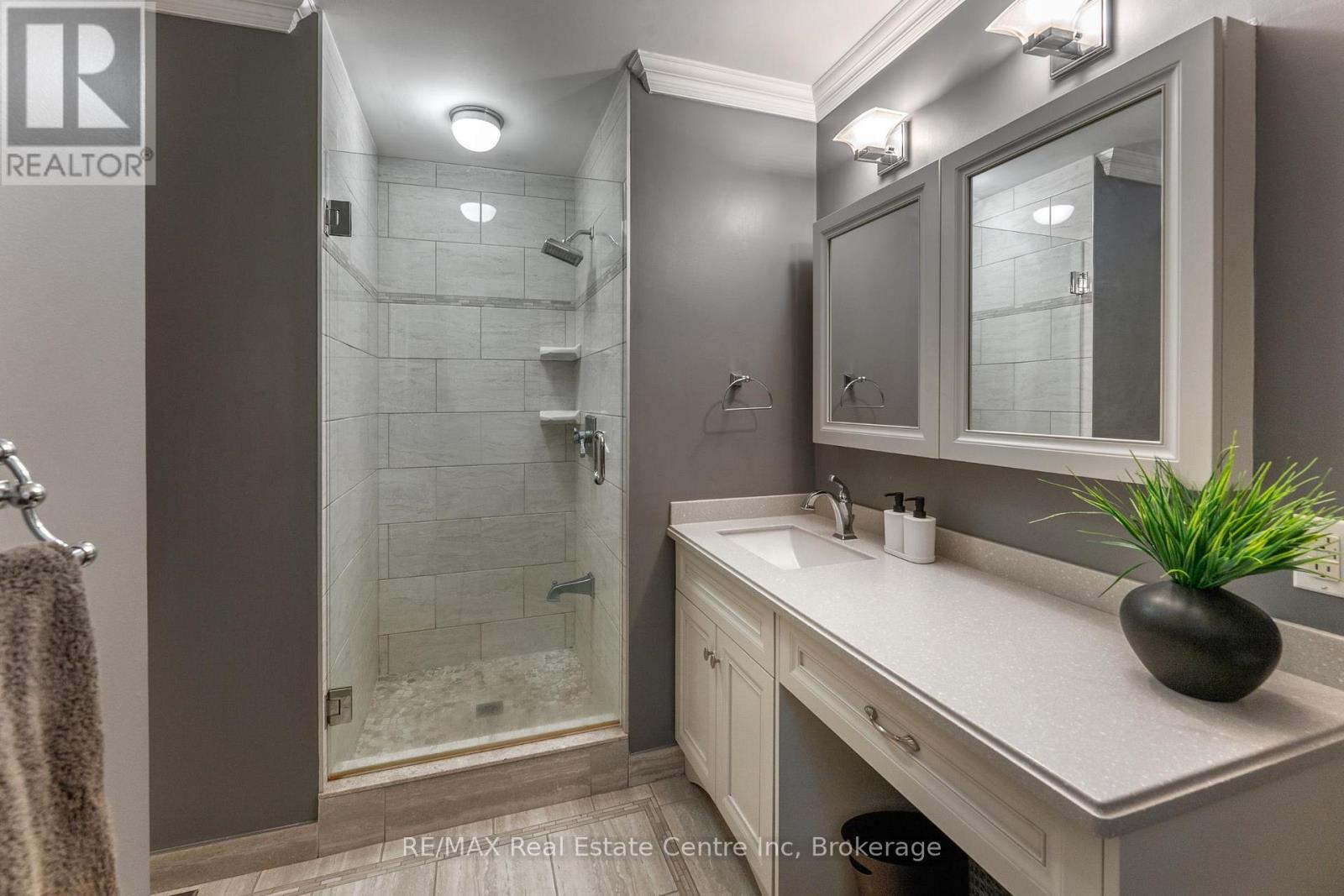 3 - 94 Woodlawn Road E, Guelph, Ontario  N1E 1B7 - Photo 13 - X12530370