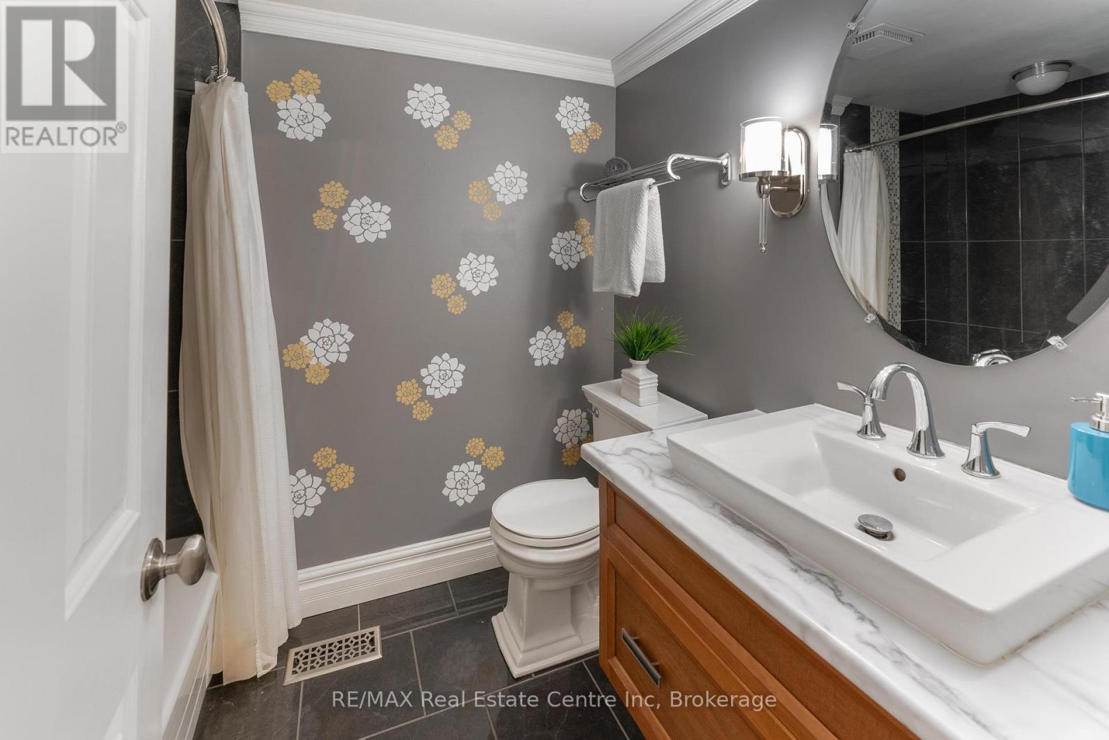 3 - 94 Woodlawn Road E, Guelph, Ontario  N1E 1B7 - Photo 15 - X12530370