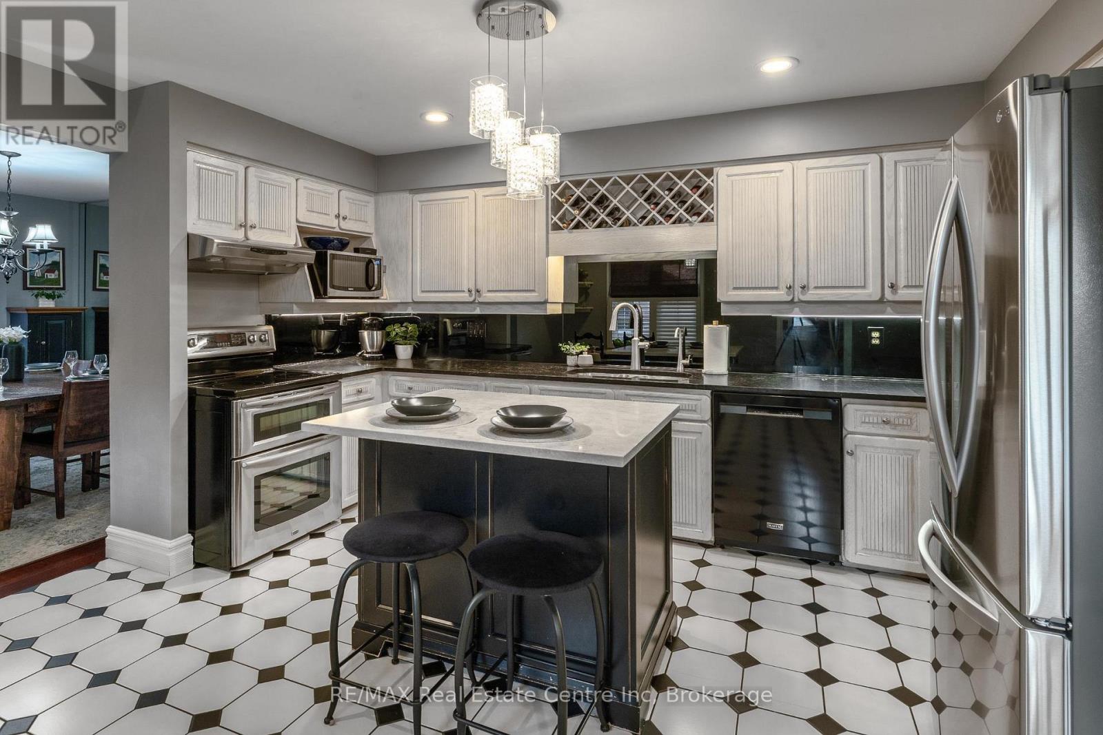 3 - 94 Woodlawn Road E, Guelph, Ontario  N1E 1B7 - Photo 4 - X12530370