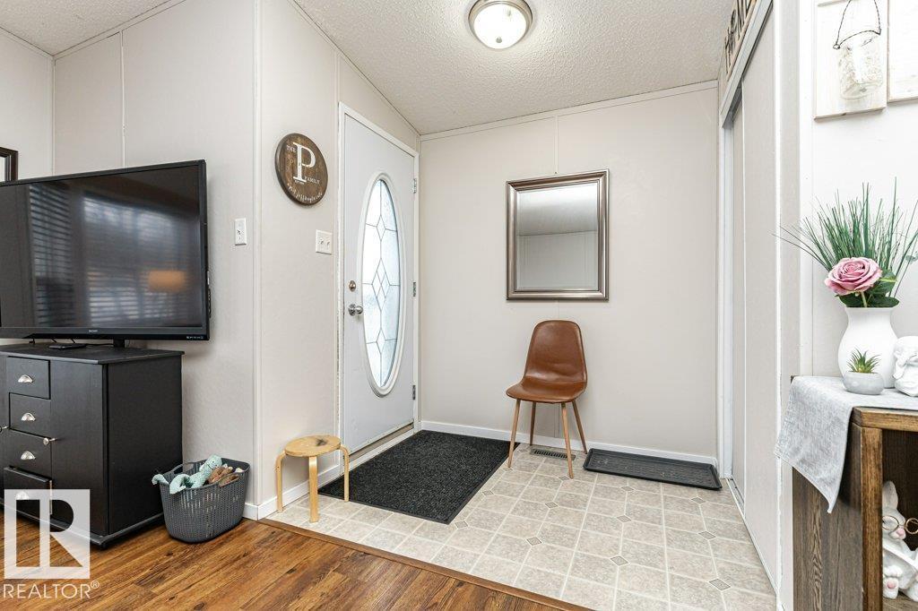 1637 68 Av Nw, Edmonton, Alberta  T6P 0A4 - Photo 3 - E4465320