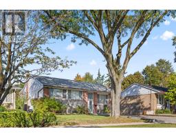 108 LYNEDOCK CRESCENT, Toronto, Ontario