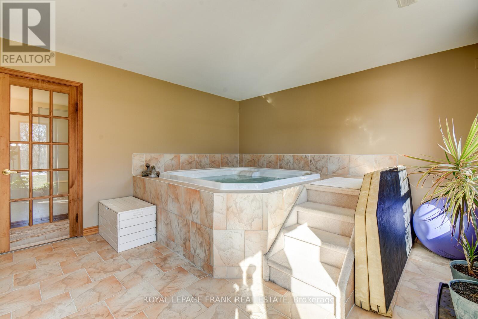 3071 5th Line E, Trent Hills, Ontario K0L 1L0 - Photo 31 - X12523528