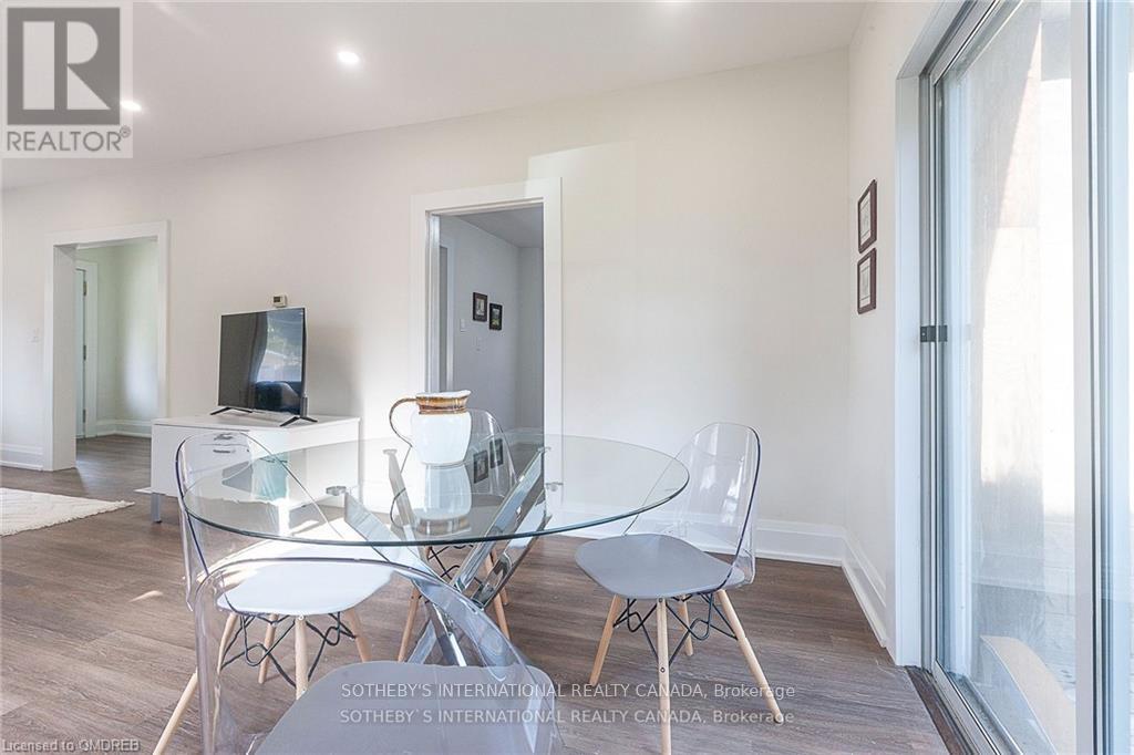 1842 Balsam Avenue, Mississauga, Ontario  L5J 1L2 - Photo 10 - W12445874