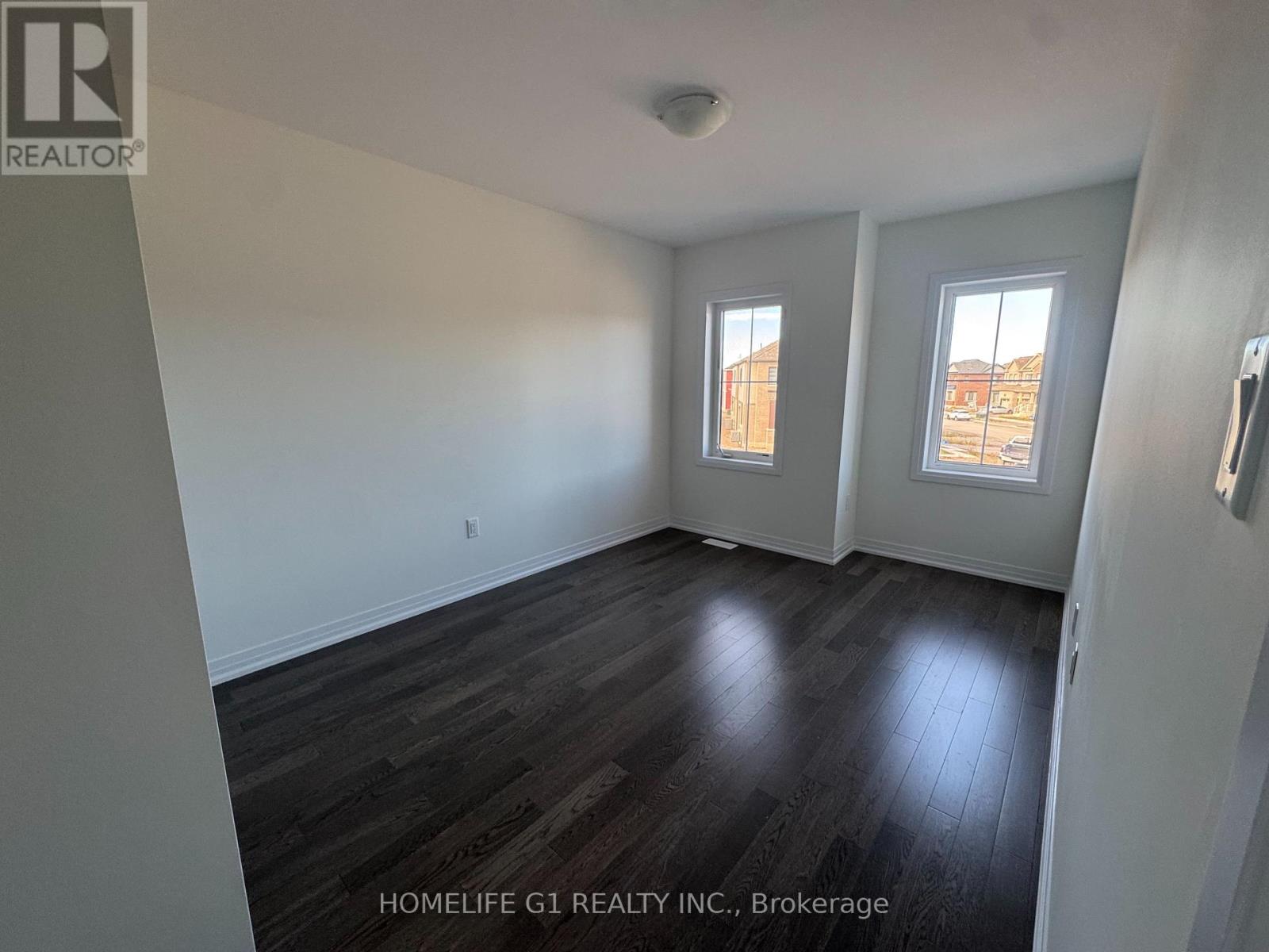 275 Velvet Way, Thorold, Ontario  L2V 0N9 - Photo 11 - X12513998