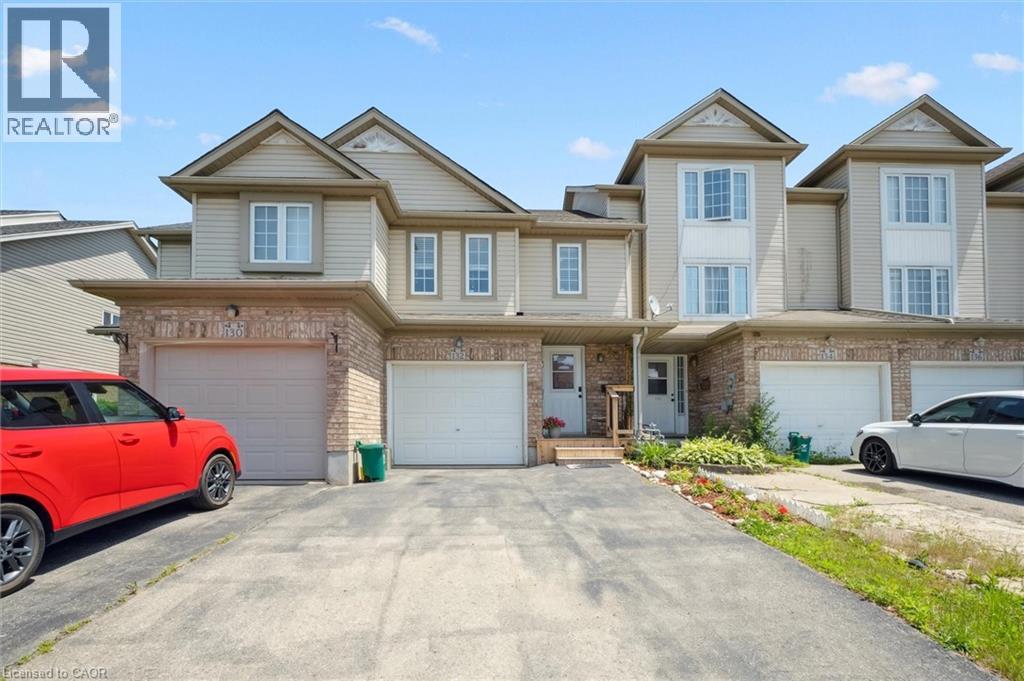 132 Donnenwerth Drive, Kitchener, Ontario  N2E 4C8 - Photo 5 - 40780505