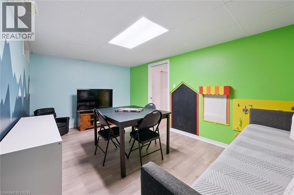 132 Donnenwerth Drive, Kitchener, Ontario  N2E 4C8 - Photo 31 - 40780505