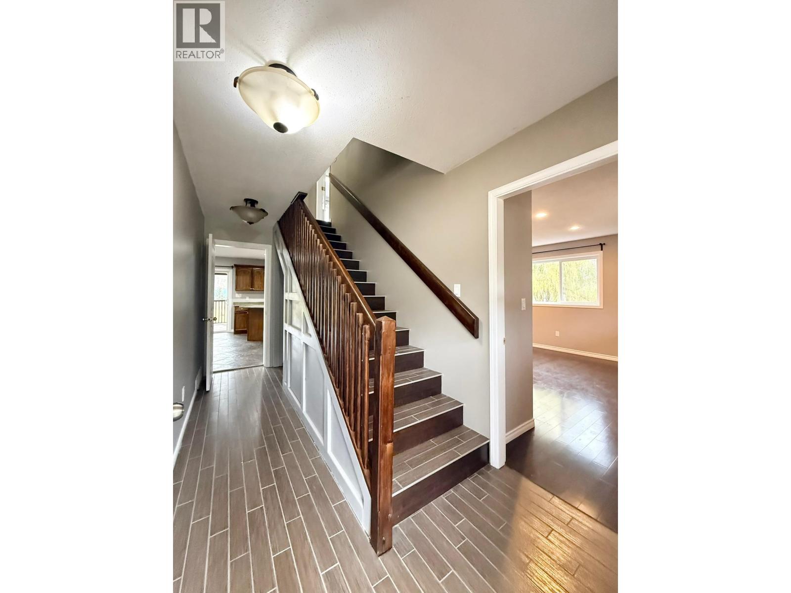 6017 Cedar Creek Road, Likely, British Columbia  V0L 1N0 - Photo 8 - R3066259