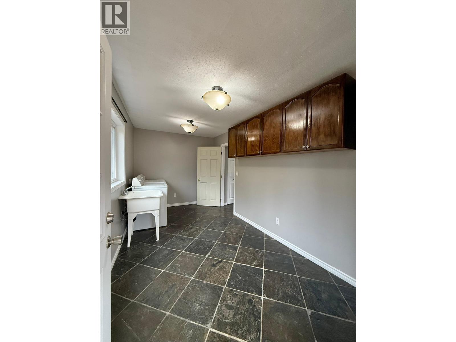 6017 Cedar Creek Road, Likely, British Columbia  V0L 1N0 - Photo 17 - R3066259