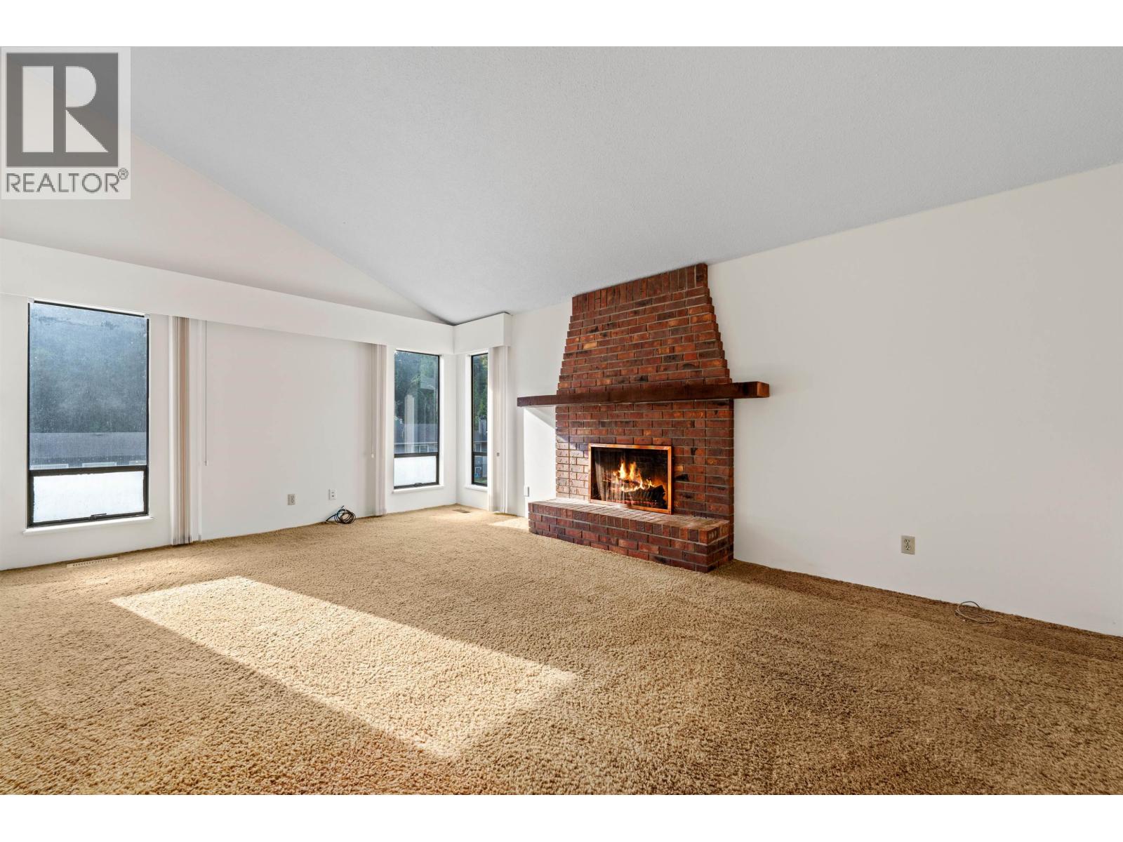 1006 Hendecourt Road, North Vancouver, British Columbia  V7K 2W9 - Photo 11 - R3066104