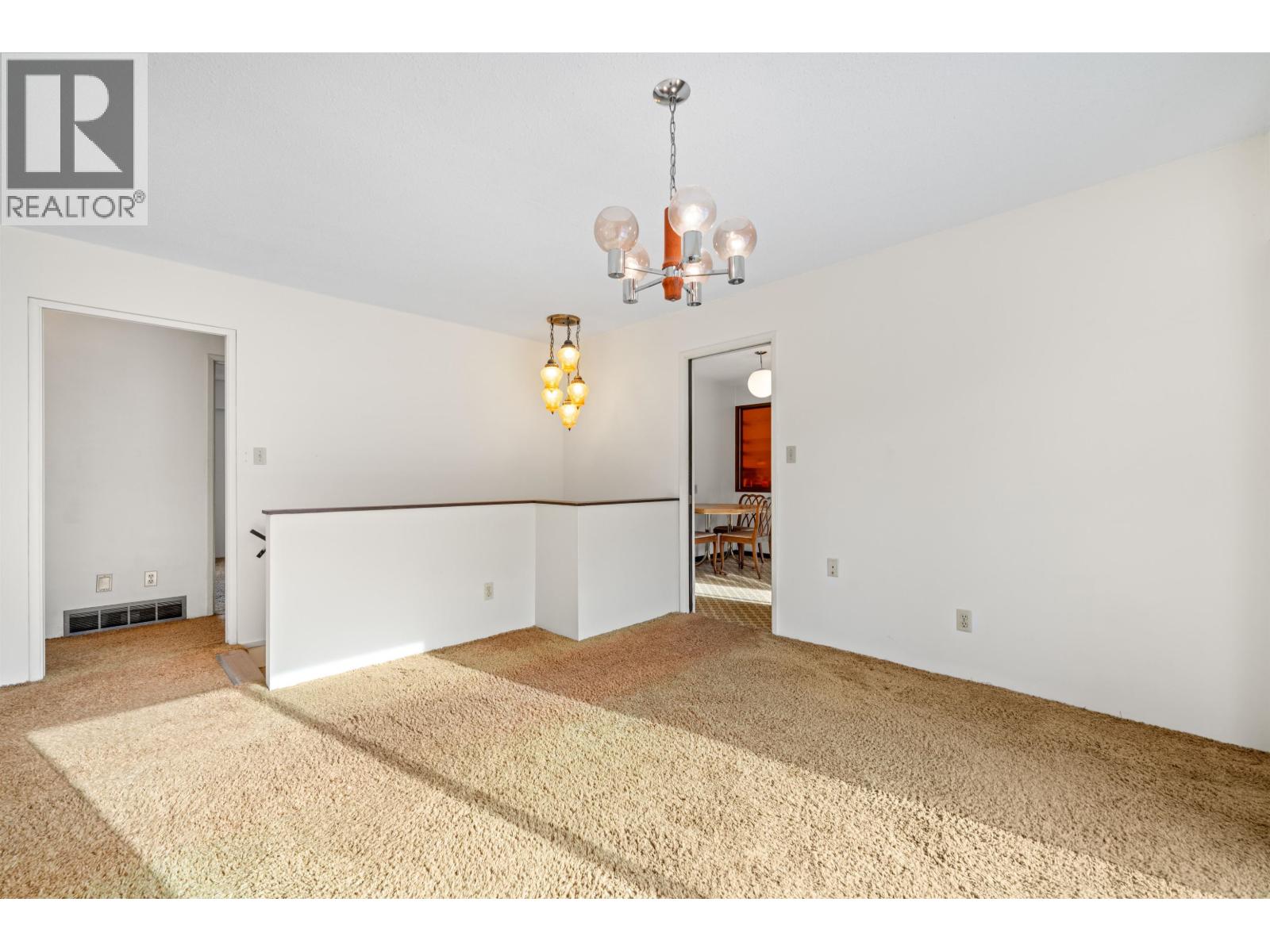 1006 Hendecourt Road, North Vancouver, British Columbia  V7K 2W9 - Photo 14 - R3066104