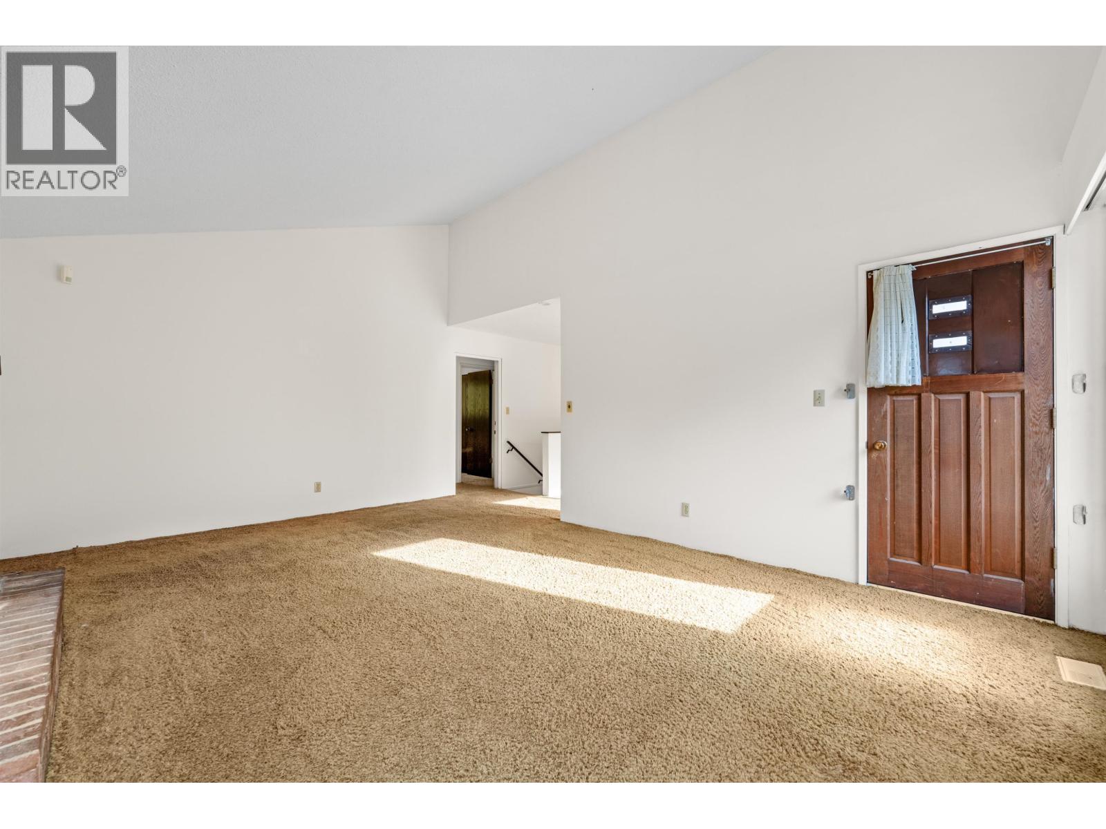 1006 Hendecourt Road, North Vancouver, British Columbia  V7K 2W9 - Photo 10 - R3066104