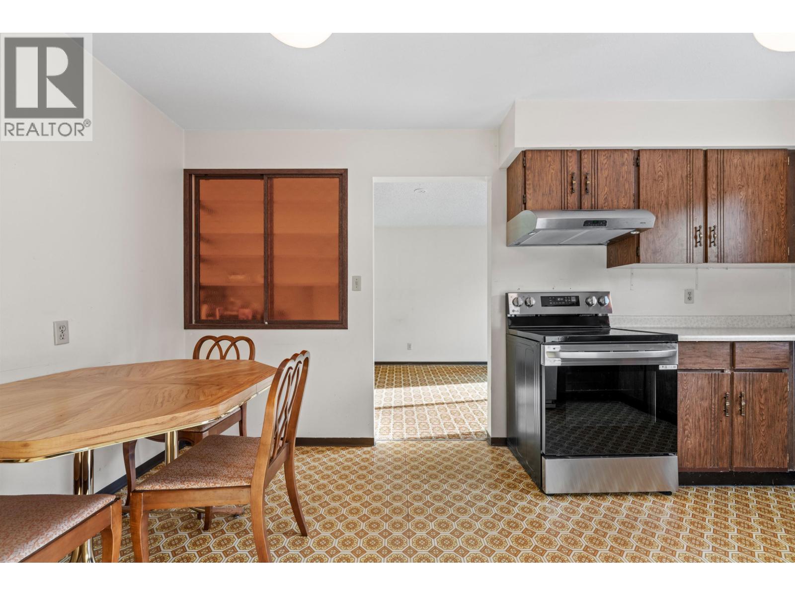 1006 Hendecourt Road, North Vancouver, British Columbia  V7K 2W9 - Photo 5 - R3066104