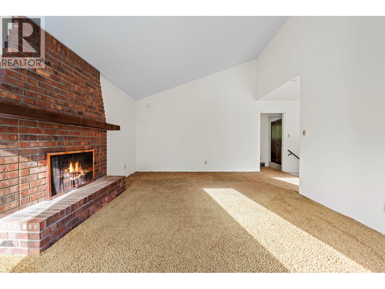 1006 Hendecourt Road, North Vancouver, British Columbia  V7K 2W9 - Photo 9 - R3066104