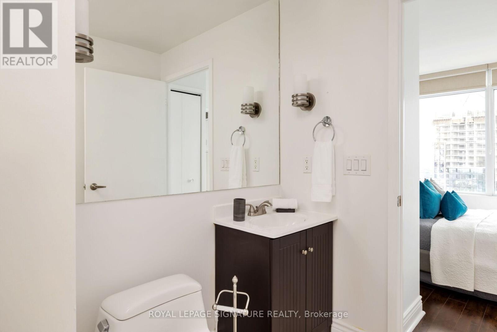 5311 - 25 Telegram Mews, Toronto, Ontario  M5V 3Z1 - Photo 14 - C12530192