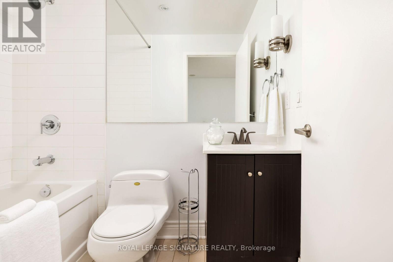 5311 - 25 Telegram Mews, Toronto, Ontario  M5V 3Z1 - Photo 18 - C12530192