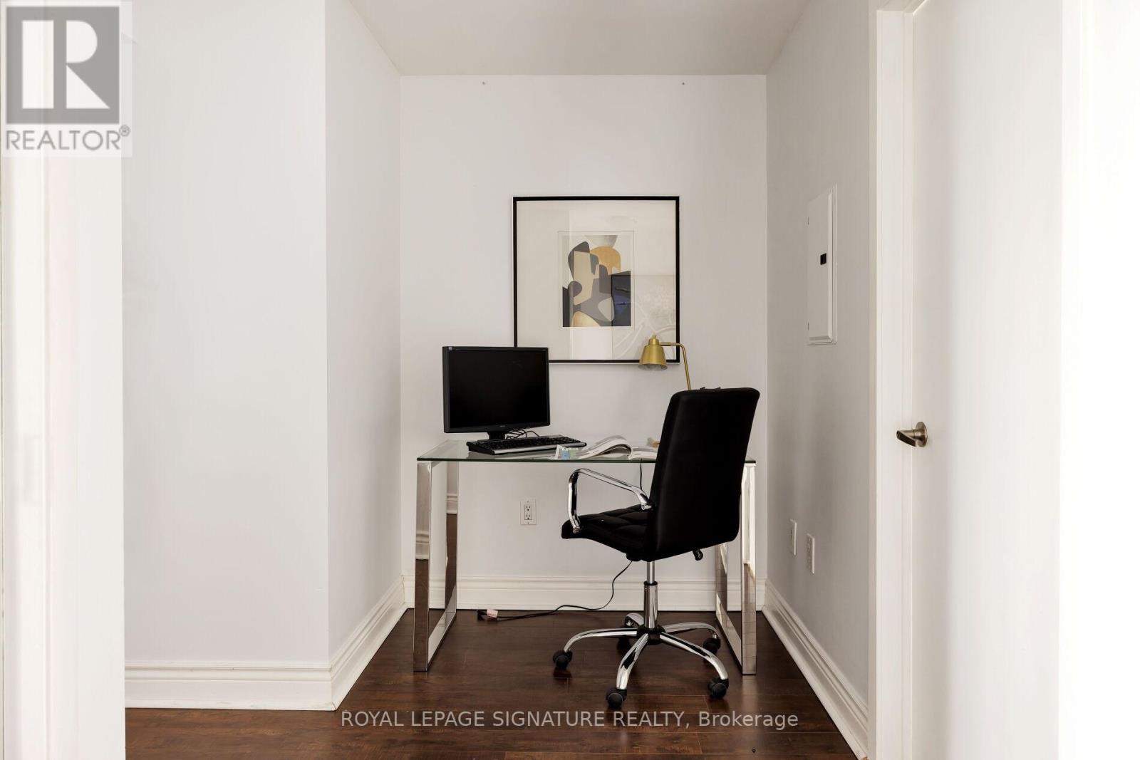 5311 - 25 Telegram Mews, Toronto, Ontario  M5V 3Z1 - Photo 3 - C12530192