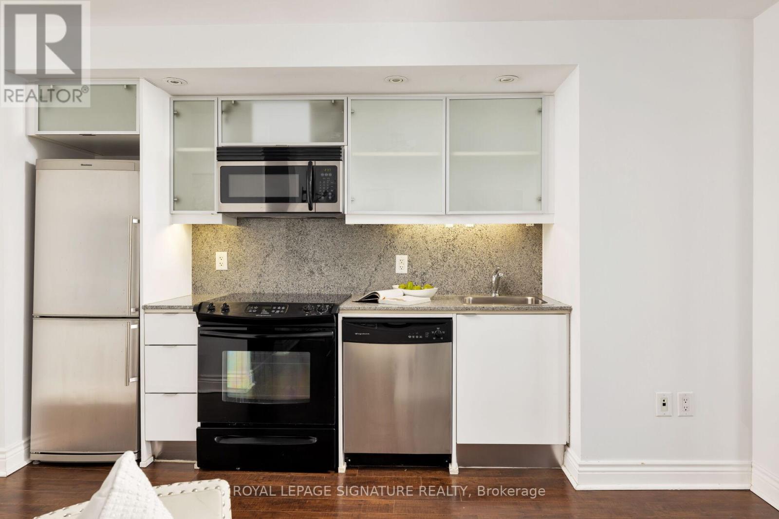 5311 - 25 Telegram Mews, Toronto, Ontario  M5V 3Z1 - Photo 9 - C12530192