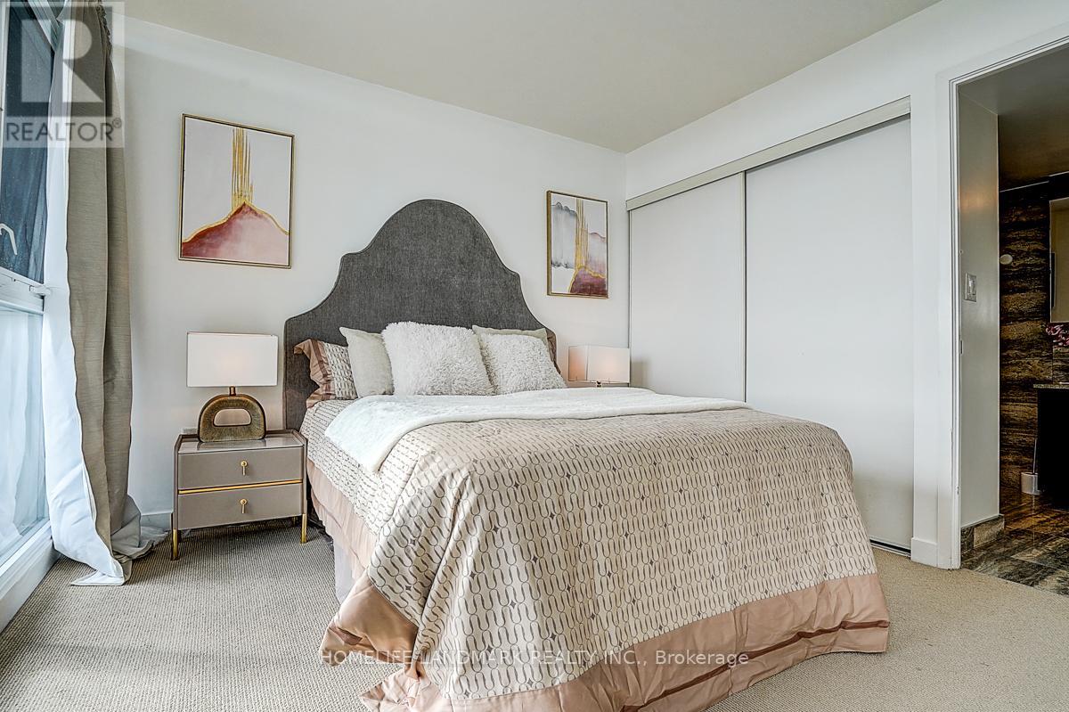 1007 - 10 Capreol Court, Toronto, Ontario  M5V 4A5 - Photo 33 - C12530204