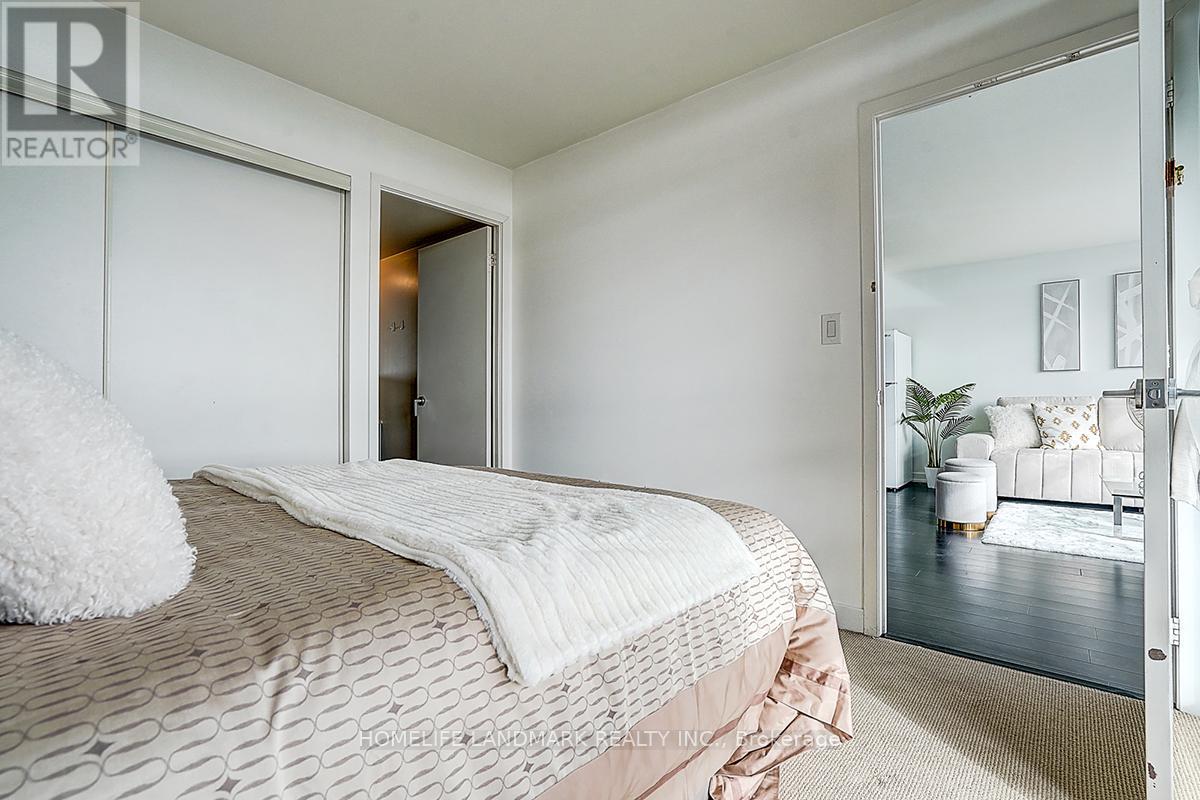 1007 - 10 Capreol Court, Toronto, Ontario  M5V 4A5 - Photo 35 - C12530204