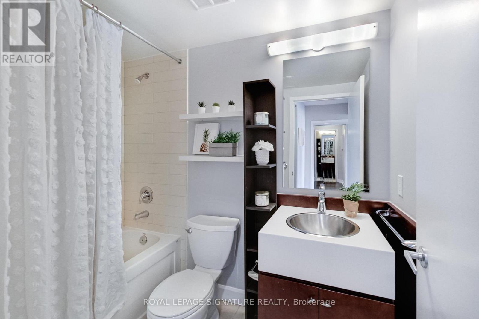 1703 - 5 Mariner Terrace, Toronto, Ontario  M5V 3V6 - Photo 16 - C12530220