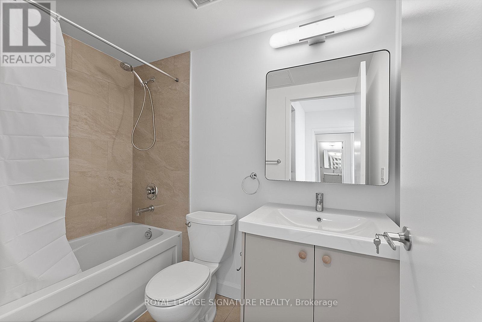 1703 - 5 Mariner Terrace, Toronto, Ontario  M5V 3V6 - Photo 17 - C12530220