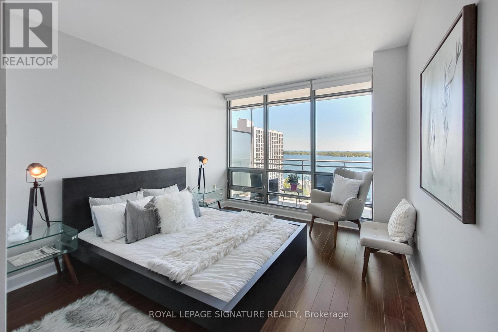 1703 - 5 Mariner Terrace, Toronto, Ontario  M5V 3V6 - Photo 18 - C12530220