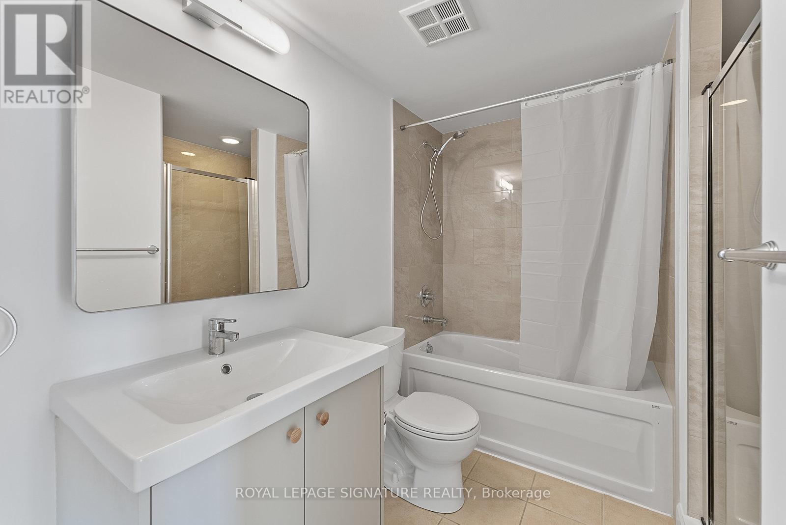 1703 - 5 Mariner Terrace, Toronto, Ontario  M5V 3V6 - Photo 27 - C12530220