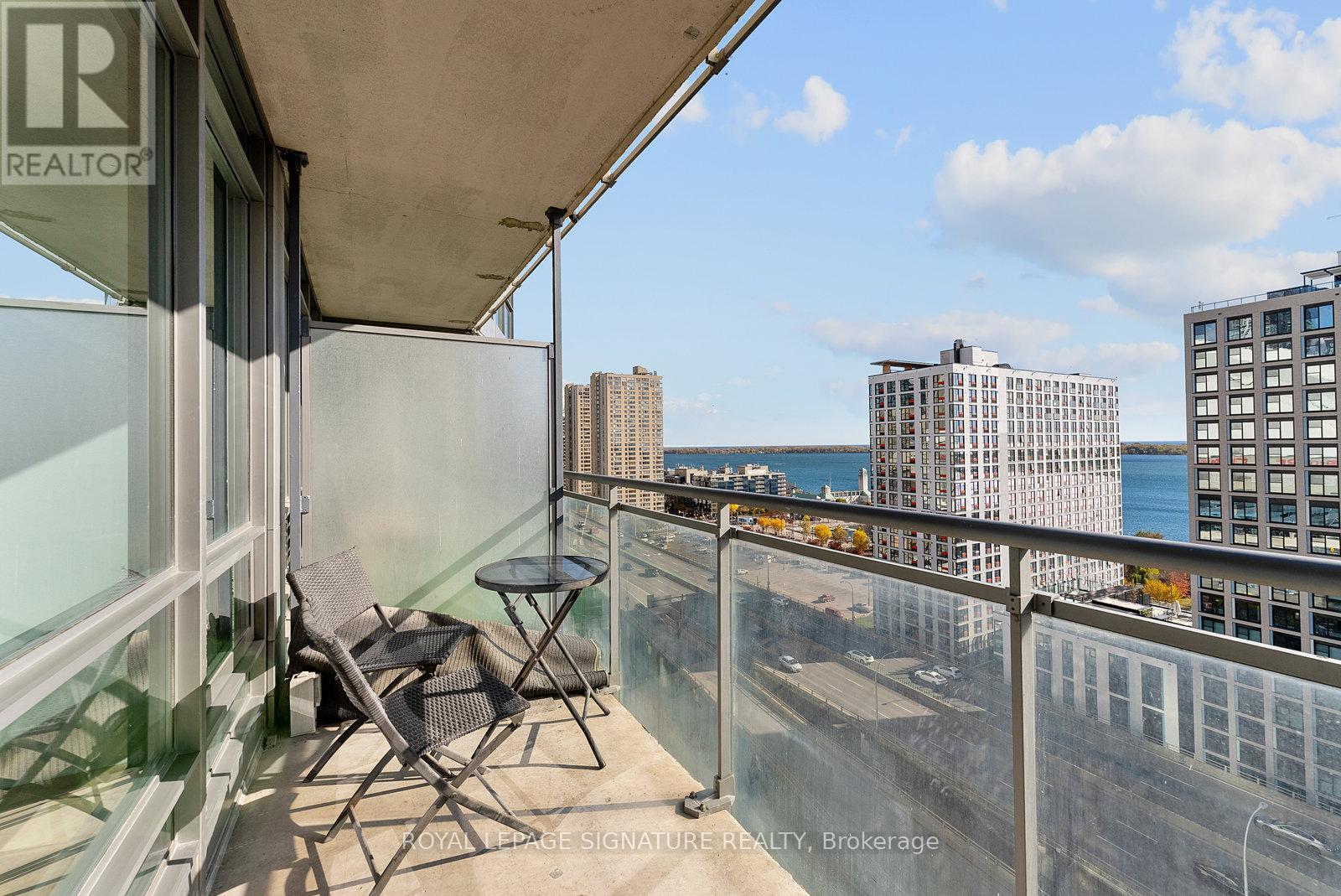 1703 - 5 Mariner Terrace, Toronto, Ontario  M5V 3V6 - Photo 30 - C12530220