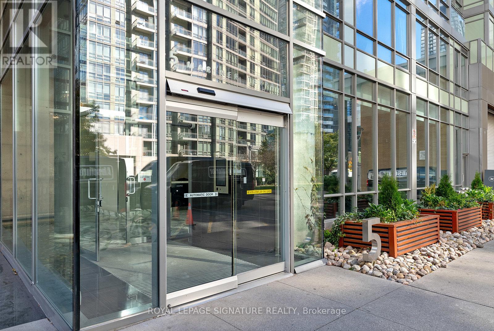 1703 - 5 Mariner Terrace, Toronto, Ontario  M5V 3V6 - Photo 35 - C12530220
